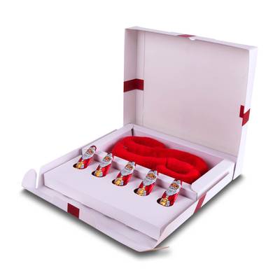 Weihnachtsbox mit Schokoladen Nikoläusen