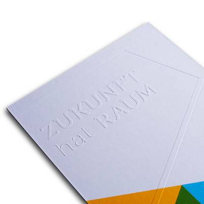 Einladungskarte mit Farbschnitt Multiloft und Prägung