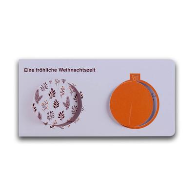 Weihnachtskarte mit Weihnachtskugeln