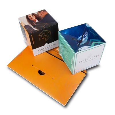 Mailing Hülle mit zwei Springwürfeln