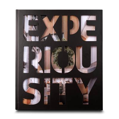 Hardcover-Buch mit Fräsung